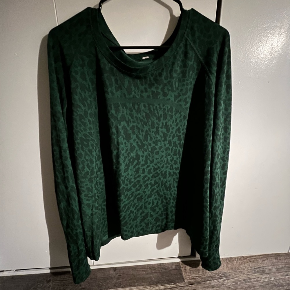 Green Lululemon cheetah print green shirt